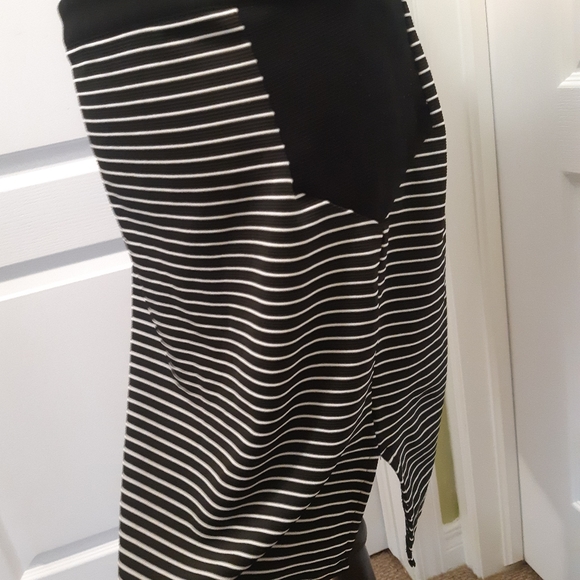Black Striped Elastic Skirt - Picture 2 of 2